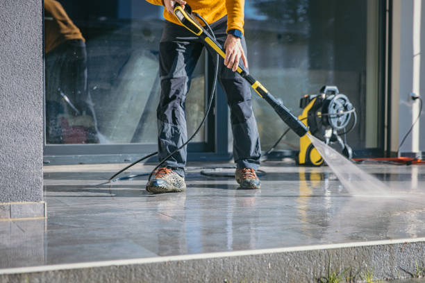 Best Animal Enclosure Cleaning  in Three Rivers, TX